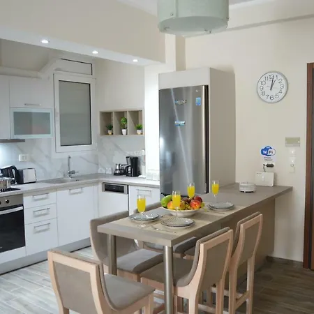 Apartment Botonis Bright Spacious Chania (Crete)