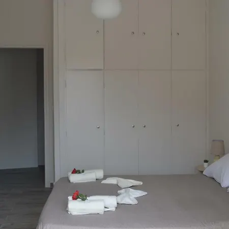 Botonis Bright Spacious Apartamento *