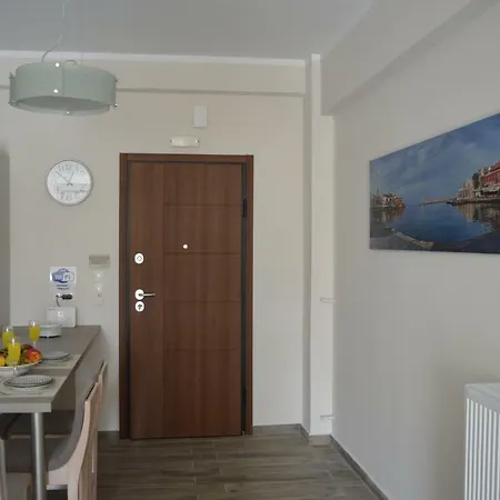 Botonis Bright Spacious *