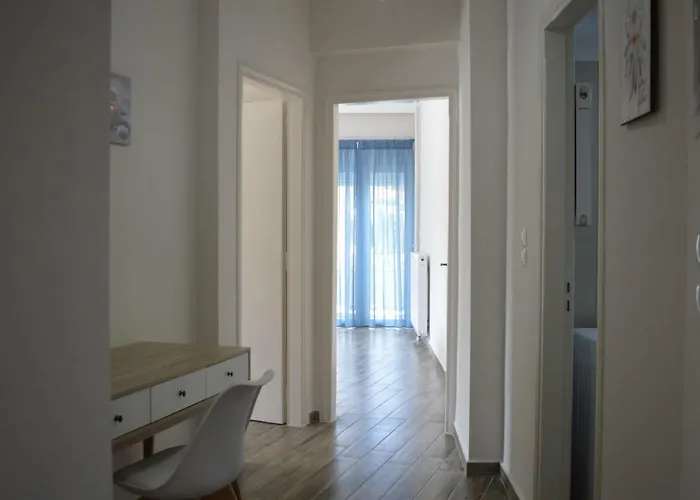 Botonis Bright Spacious *