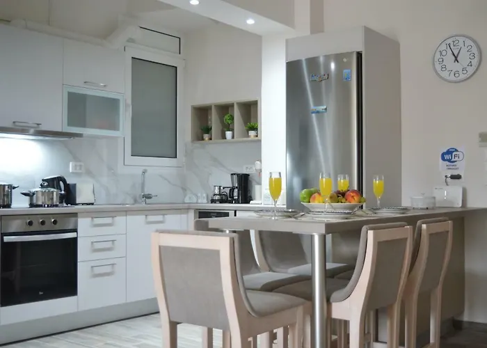 Botonis Bright Spacious *