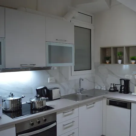 Botonis Bright Spacious La Canea